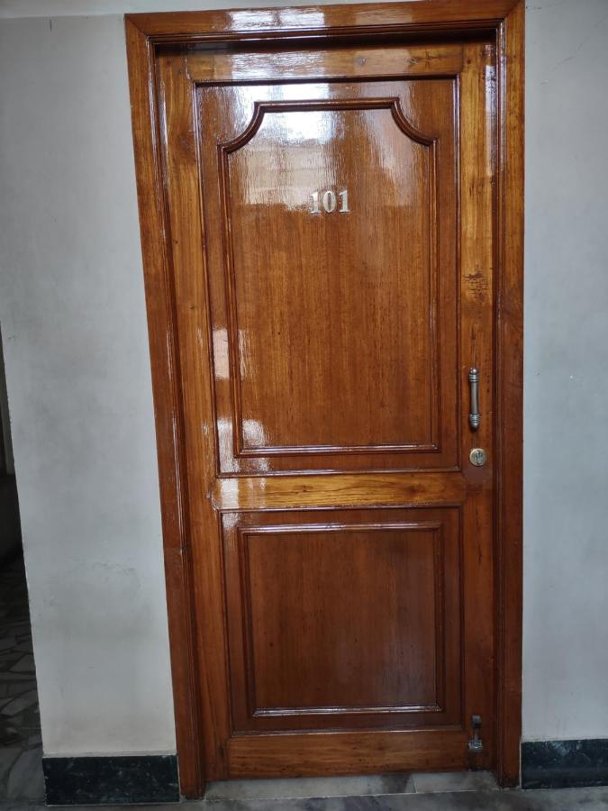 Krishna Lodge Tiruchirappalli Dış mekan fotoğraf