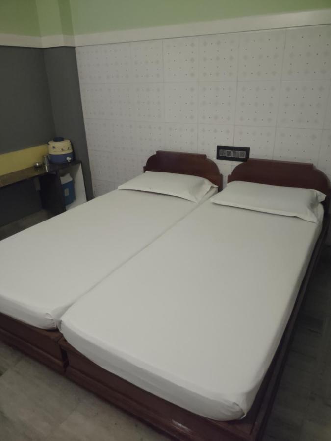 Krishna Lodge Tiruchirappalli Dış mekan fotoğraf
