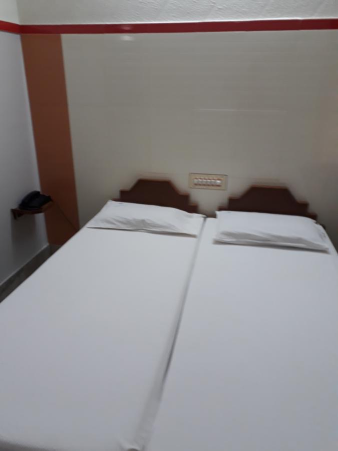 Krishna Lodge Tiruchirappalli Dış mekan fotoğraf