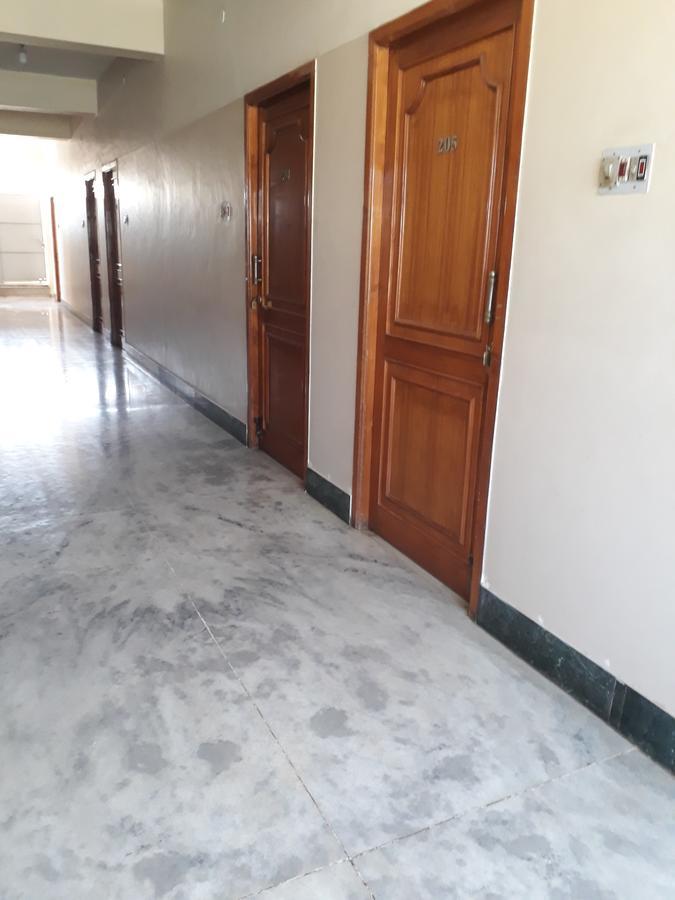 Krishna Lodge Tiruchirappalli Dış mekan fotoğraf