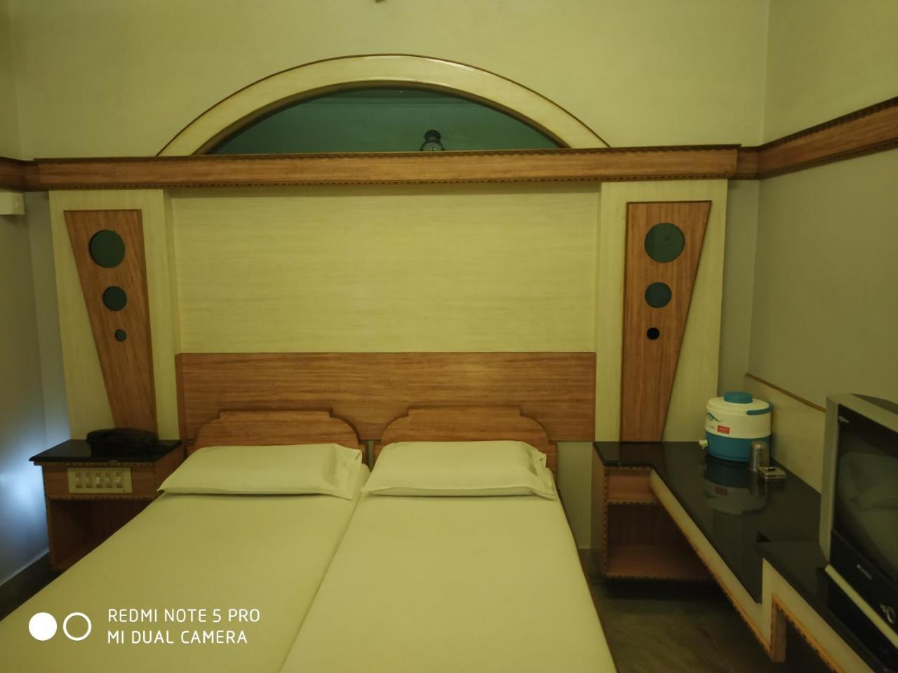 Krishna Lodge Tiruchirappalli Dış mekan fotoğraf