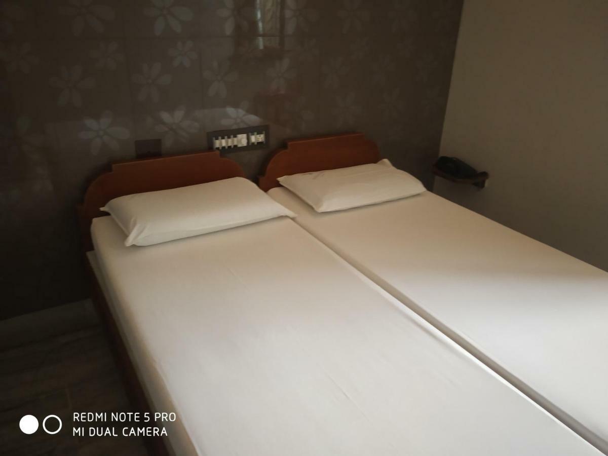 Krishna Lodge Tiruchirappalli Dış mekan fotoğraf