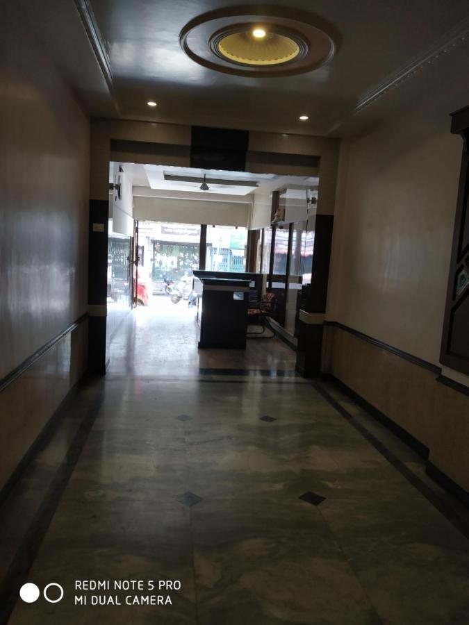 Krishna Lodge Tiruchirappalli Dış mekan fotoğraf